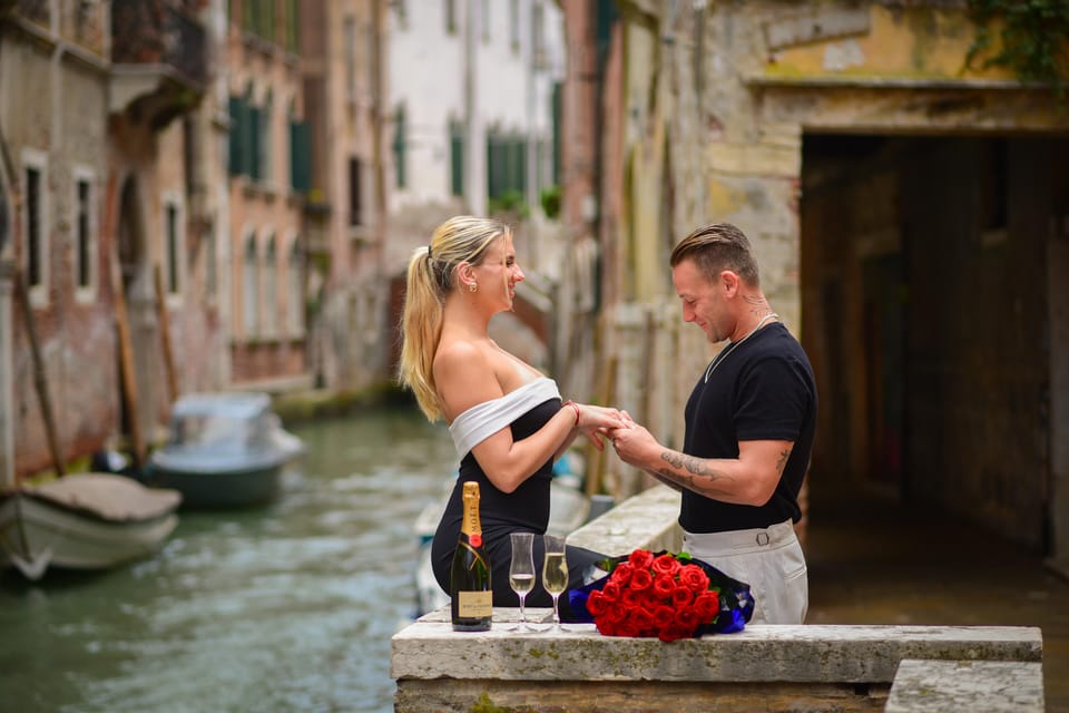 Photoshoot in Venice: Your Story, Our Lens - Book Now! - Venice Photo Stories: what a 1-hour session can do for your trip