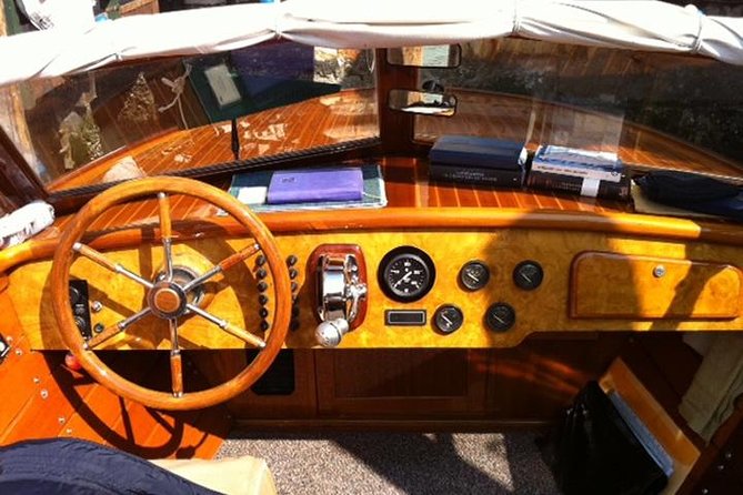 Private Arrival Transfer from Marco Polo Airport to Venice - Minivan to the dock: quick, but you still should pack for boat life