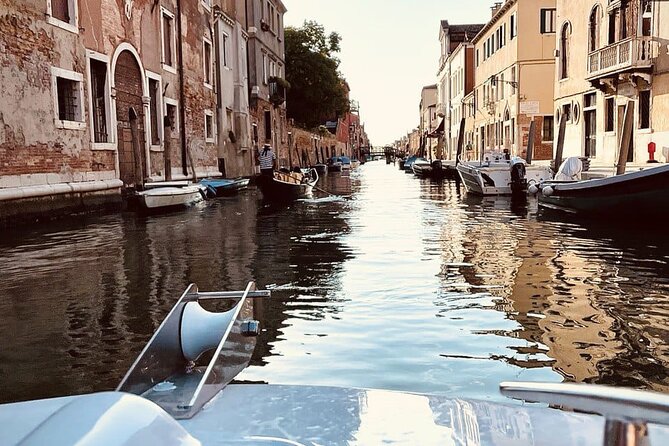 Private Boat Tour with Skipper Sailing the Lagoon of Venice Italy - How the route works: Venice-to-islands in one smooth outing