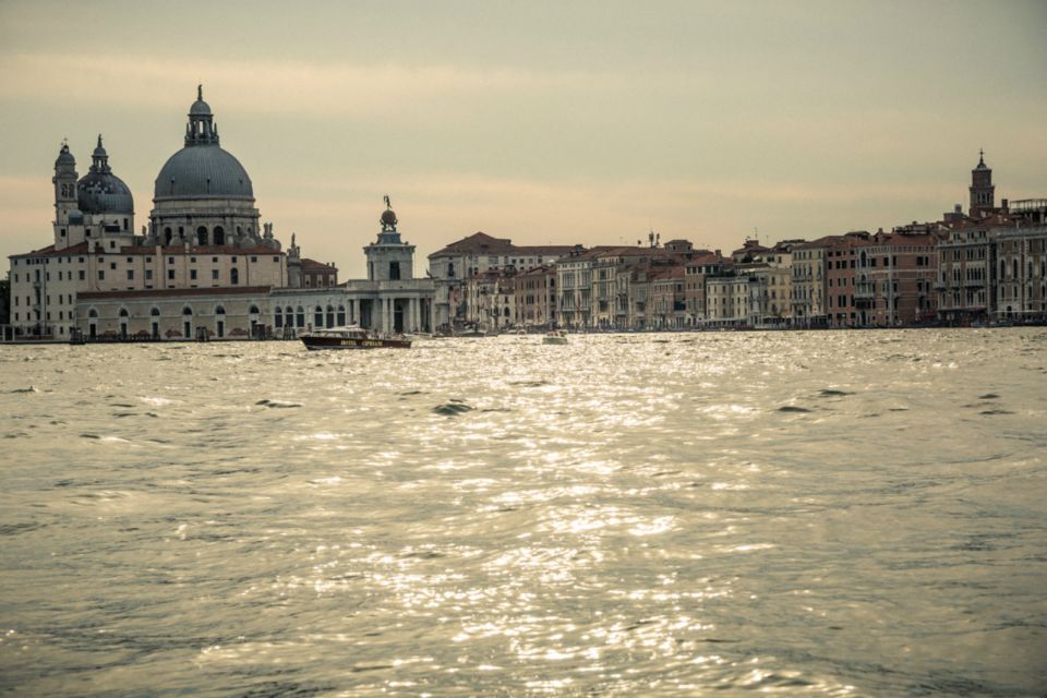 Private Cruise: Venice Viewed by the Water - Getting Onboard: Where You Meet and How the Trip Starts