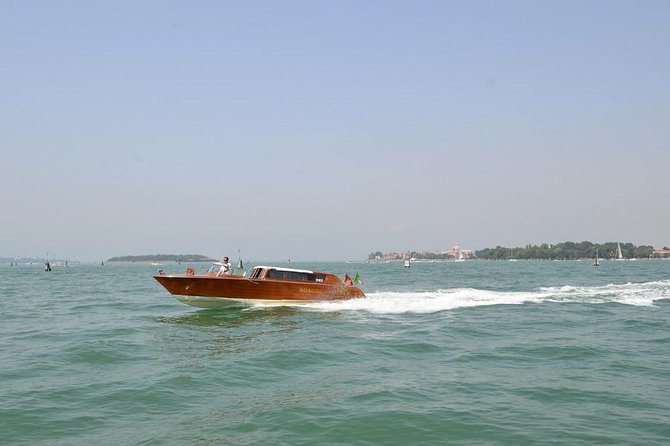 Private Departure Transfer: Venice Hotels to Venice Train or Bus Station - The boat ride to Santa Lucia Station or Piazzale Roma: what you gain