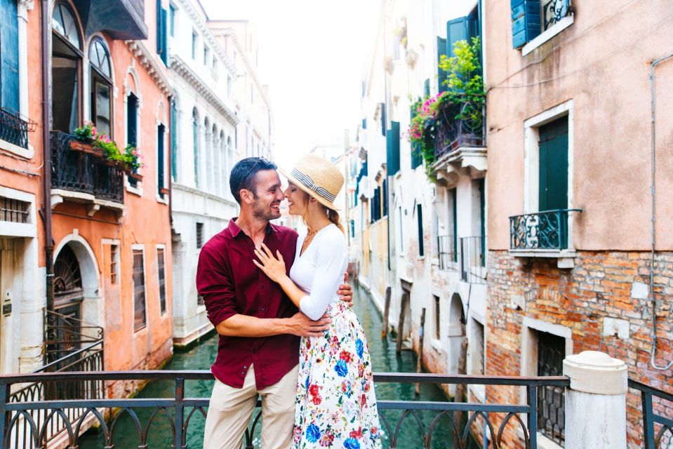 Private Family Tour of Venice with Fun Activities for Kids - Rialto Bridge Views and Canal Moments That Don’t Feel Stiff