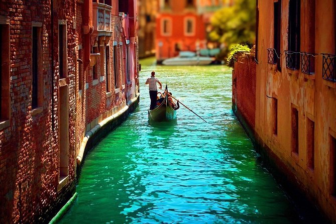 Private Gondola Serenade with Music - Venice access fee: the €5 detail that can catch day-trippers