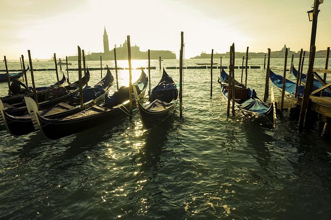 Private Gondola Serenade with Music - The ride: Canal Grande and the “in-between” Venice moments