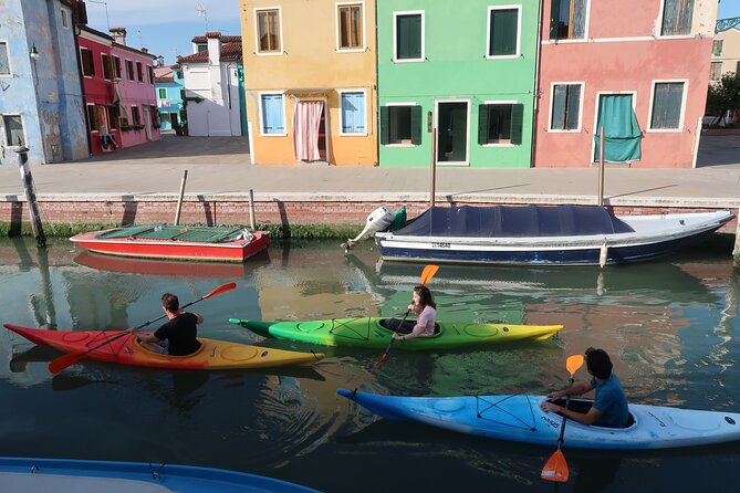 Private Kayak Tour in the Venetian Lagoon - Stop at Rowing Association Vogaepara: more than a photo stop