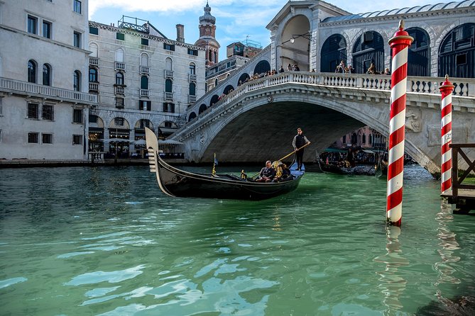 Private Mini Venice Photo Walk 2 Hours - Starting Near Rialto: What the 2-Hour Mini Walk Feels Like