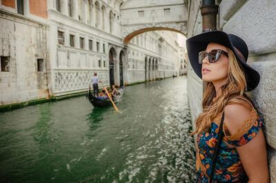 Private Photo Shoot & walking tour - Starting at Piazza San Marco: iconic views, quick setup