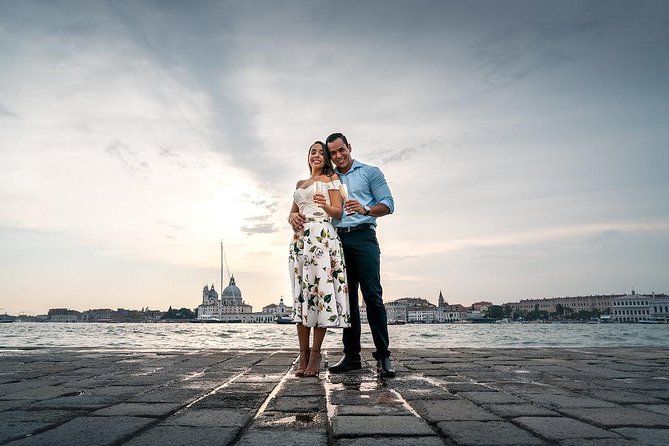 Private Photo Shoot & walking tour - Smart casual dress code: the camera-ready sweet spot