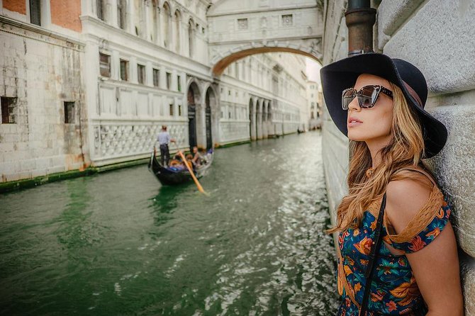 Private Photo Shoot & walking tour - Starting at Piazza San Marco: iconic views, quick setup