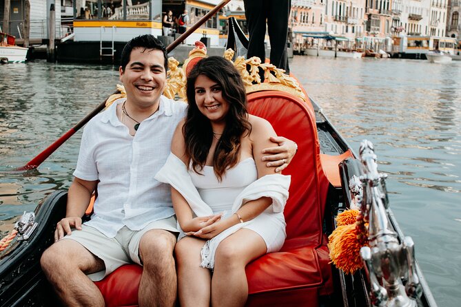 Private Photoshoot Experience in Venice - Pick the Right Package: Medium vs Premium vs Wedding