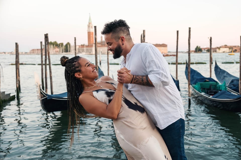 Private Photoshoot of Your Gondola Ride in Venice - The Gondola segment: Santa Maria Formosa to the Grand Canal vibe