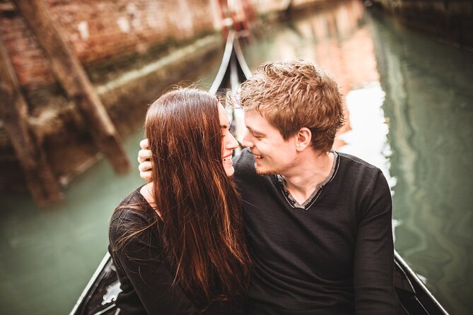 Private Photoshoot on Personal Gondola in Venice - Stop 4: Grand Canal Finale and Rialto Bridge Icon Shots