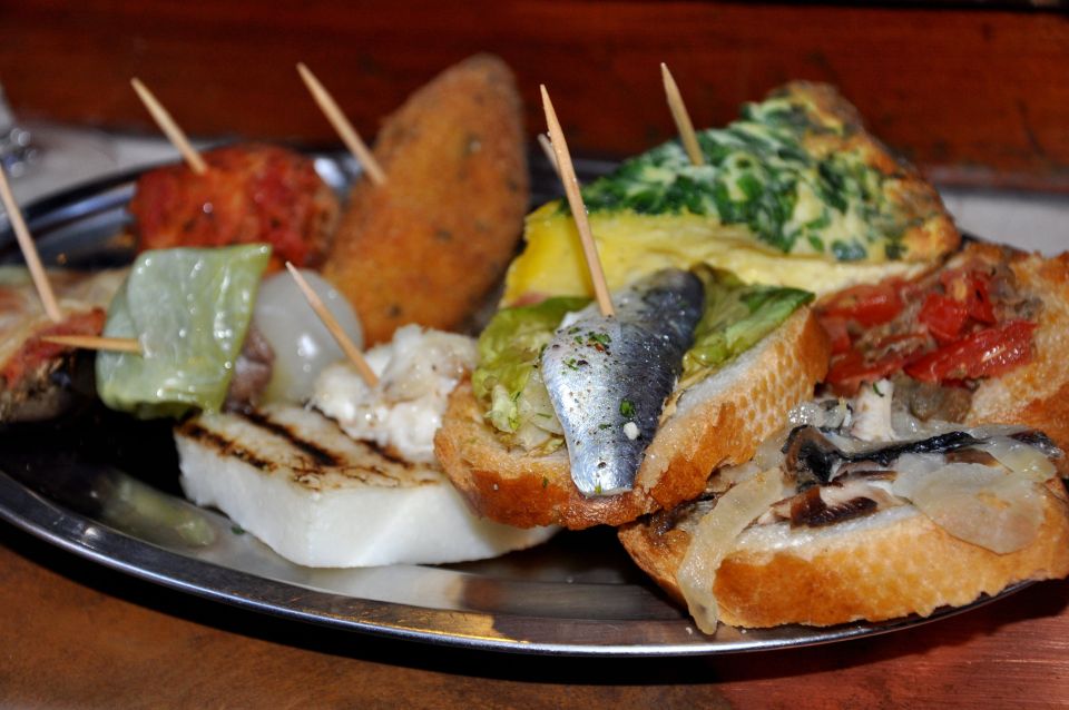 Private Tour: Food and Wine Tour in Venice - What you actually get: two wine-and-cicheto stops