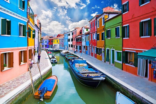 Private Tour Murano and Burano - Burano lace and the real island pace you came for