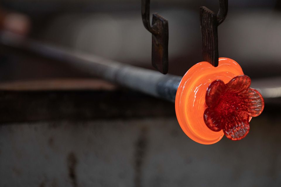 Private tour to Murano with Hotel pick up and glass factory - Your Murano Walk with a Personal Guide