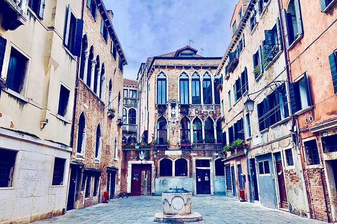 Private Tour: Venice Art and Architecture Walking Tour - Santa Maria dei Miracoli: the restored façade stop that helps you read style