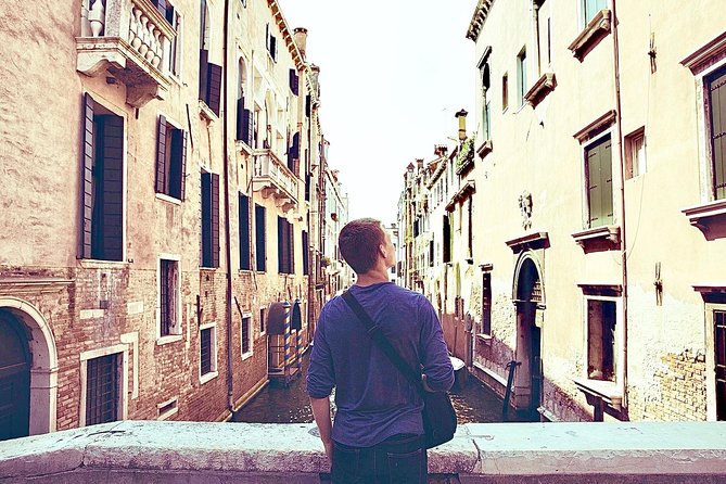 Private Tour: Venice Art and Architecture Walking Tour - How the guide connects art, politics, and the way Venice is built