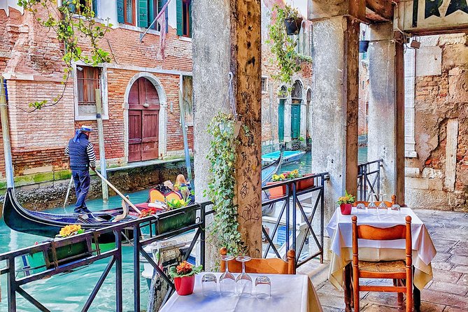 Private Tour: Venice Art and Architecture Walking Tour - Price and value: $343.17 per person and where extra costs can appear