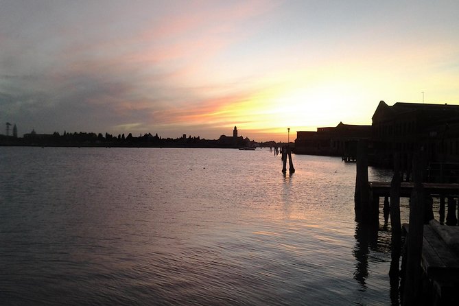 Private Tour: Venice Walk, Gondola, and Private Boat Tour ending on Murano Island with Venetian Lunch and Glass Factory Visit - Murano Lunch: A Full Seafood Meal on Island Time