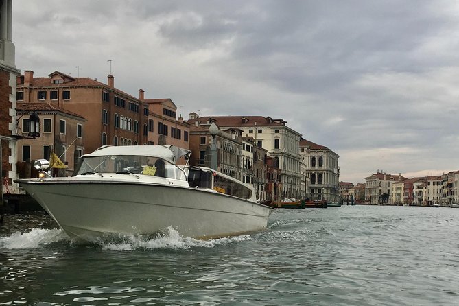 Private transfer from hotel in Venice To VCE airport - A Private Water Taxi That Cuts Through Venice Hassle