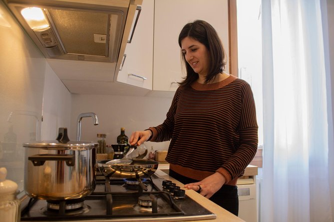 Private Venice Cooking Class and Market Tour with Fun Local Laura - Where This Experience Really Shines: Laura’s Home Kitchen in Dorsoduro