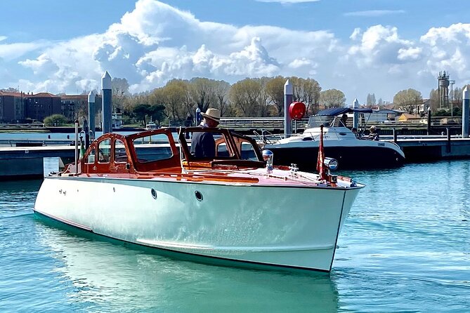 Private Venice Lagoon Boat Tour (7 hours) - Murano glass time: a showroom visit without full-day complexity
