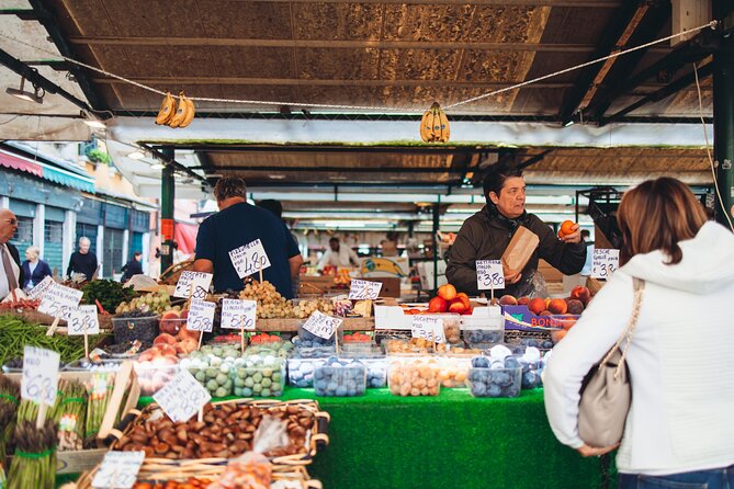 Private Venice Street Food Tour with a Sommelier - Key things you’ll notice on this tour