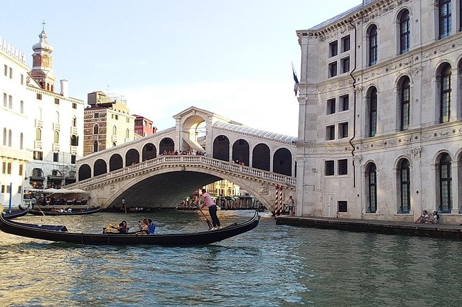 Private Venice walking tour plus Murano island lunch and glass factory visit - Doge’s Palace stop and private church gardens: what you’re really seeing