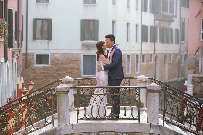 Professional Photoshoot in Venice - The posing and direction: how you end up looking like yourself