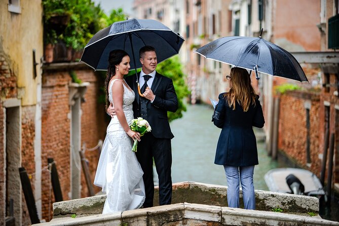 Professional Photoshoot in Venice - What you get back: 50 photos plus 5 edits you can actually use