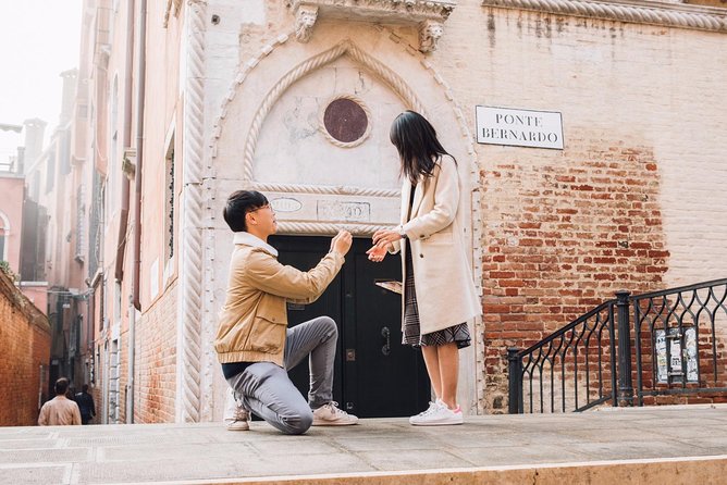 Proposal Photographer in Venice - Grand Canal: the finish that turns photos into memories