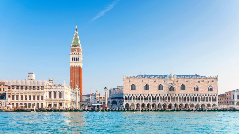 Ravenna Port to Venice with Deluxe Tour by Boat and Gondola - Rialto Bridge and the market area: local Venice, not just icons