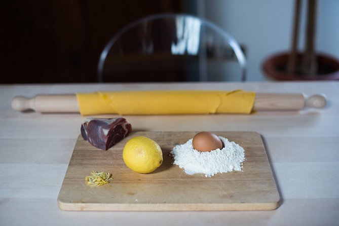Share Your Pasta Love in a Local’s Home in Venice - Dinner at the Table: Coffee, Dessert, and the Fun Part After Cooking