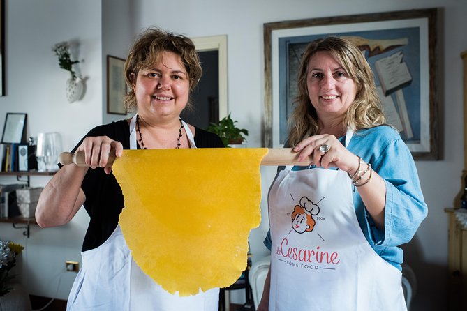 Share Your Pasta Love in a Local’s Home in Venice - Welcome Aperitivo and Wine: Why the Meal Starts Early