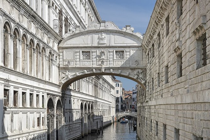 Small-group Doge's Palace Skip-the-line Tour - How Two Hours Works Inside: Cover vs. Linger