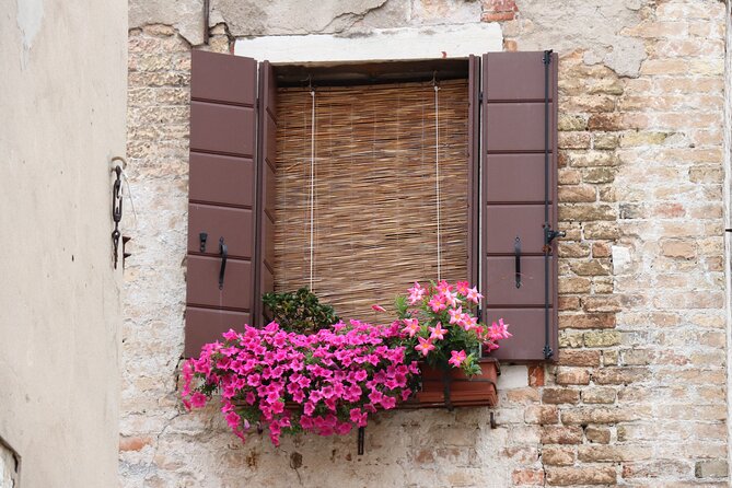 Small Group Tour Historical and Charming Venice Jewish Ghetto - Fondamenta dei Ormesini: Wine, Gelato, or Coffee by the Water