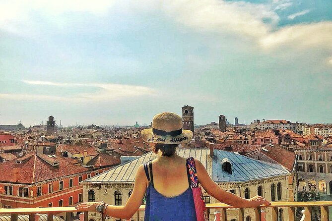 Small Group Tour to Venice departing from Abano Terme - A Grand Canal viewing stop: the “how do I get that view?” moment