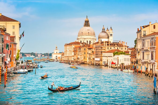 Small Group Venice Grand Canal Panoramic Tour - St. Mark’s Basin and Doge’s Palace: Seeing Power From the Water