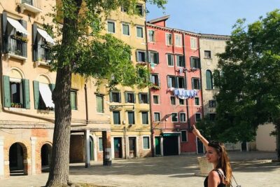 Small-Group Walking Tour of the Jewish Ghetto in Venice - The green spaces at the edges: the story begins before the walls
