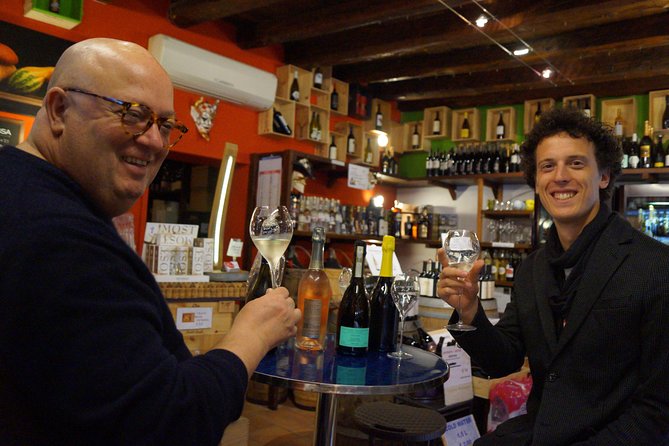 Sparkling Wine & Italian Prosecco Tasting in Venice - A 40-minute Prosecco detour in Venice’s Campo Santo Stefano