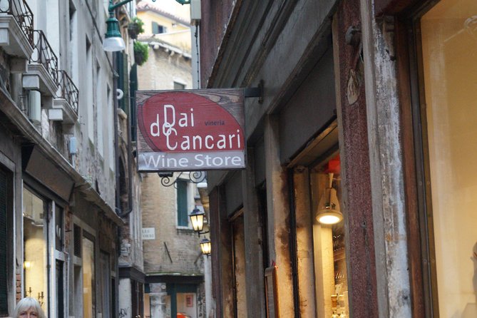 Sparkling Wine & Italian Prosecco Tasting in Venice - Logistics that matter: meeting point, timing, and 18+ rules