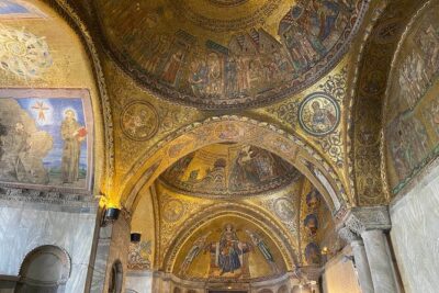 St. Mark's Cathedral Priority Guided Tour & History Gallery - VR + Venice Gallery: A Smart Way to Place the Square in Context