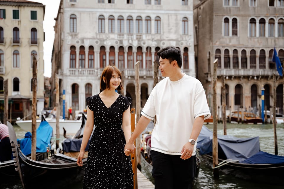Stylish Photoshoots in Venice - Three stops: iconic views plus the quieter Venice look