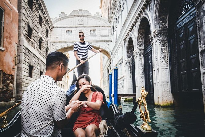 Sunrise Couple Photoshoot Tour - What You Actually Get: 70 Edited HD Photos