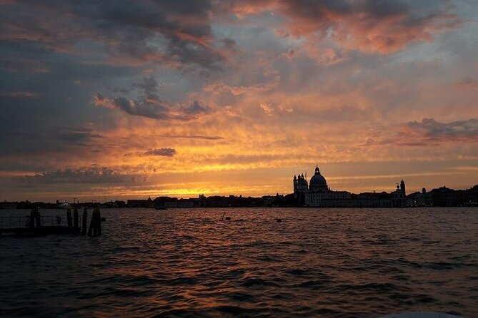 Sunset Traditional Boat Tour with Prosecco - San Giorgio Island: Palladian Church and a Quieter Venice