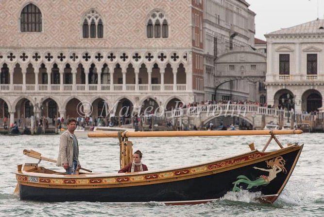 Sunset Traditional Boat Tour with Prosecco - Prosecco on Board: Simple, Not a Party Bus