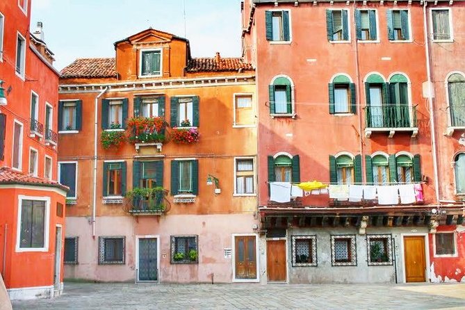 Tasty Street Food Tour of Venice City Center with Cicchetti & Local Specialties - Meeting point and ending near Campo Santa Margherita