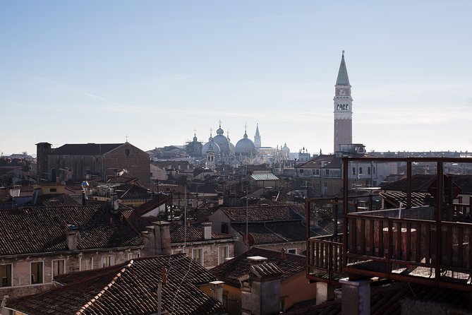 The best of Venice in a day - The city’s most famous bridge: photos, timing, and footwork