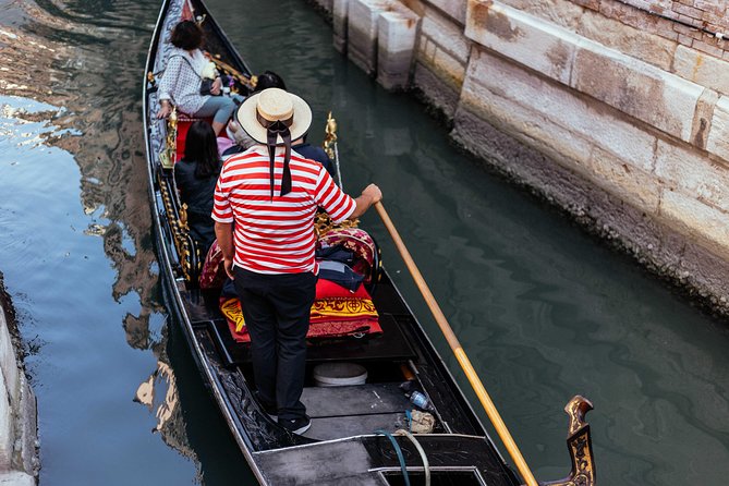 The Best of Venice: San Marco Highlights & Gondola Ride - Basilica di San Marco: East-meets-West and why St. Mark matters