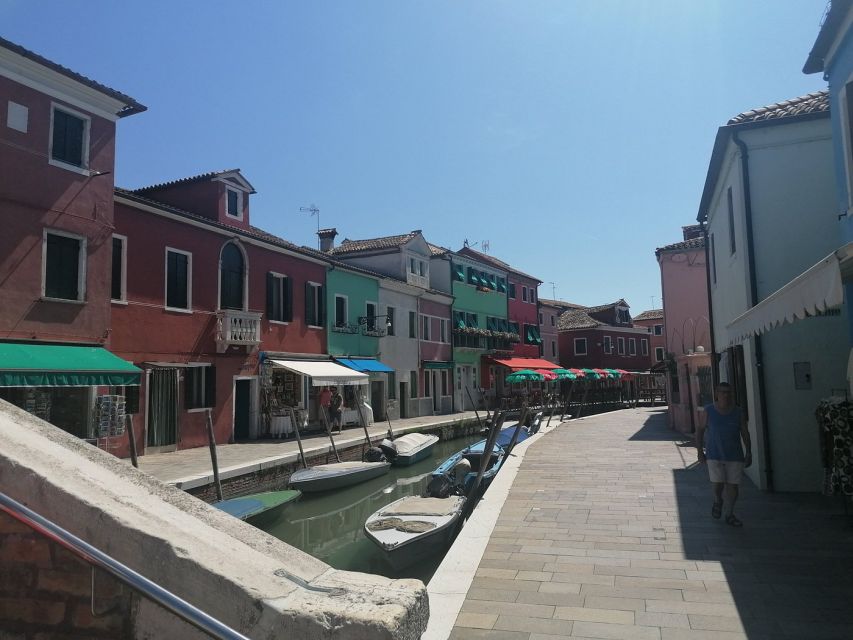 The gems of the lagoon. Torcello Burano Murano - Burano’s Lace Workshop and the Color-Spotting Game